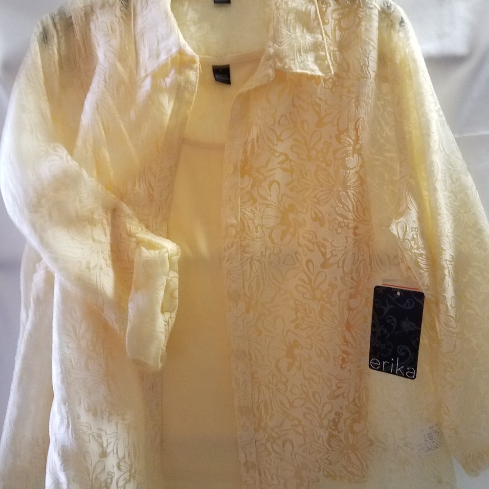 NWT, Blouse & matching tank top buttercup yellow
